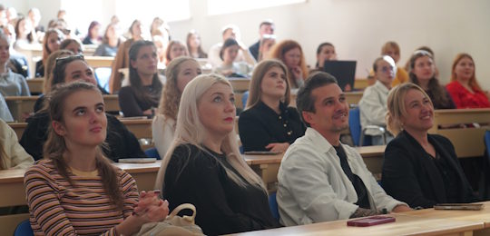 Допремʼєрний показ відеовипуску проєкту «Українські палаци. Королівська історія: палац Острозького»