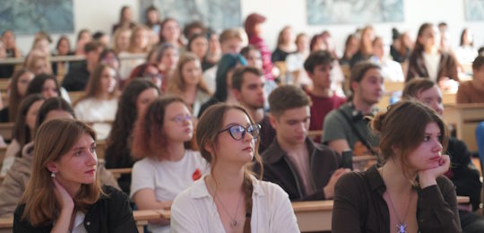 Допремʼєрний показ відеовипуску проєкту «Українські палаци. Королівська історія: палац Острозького»
